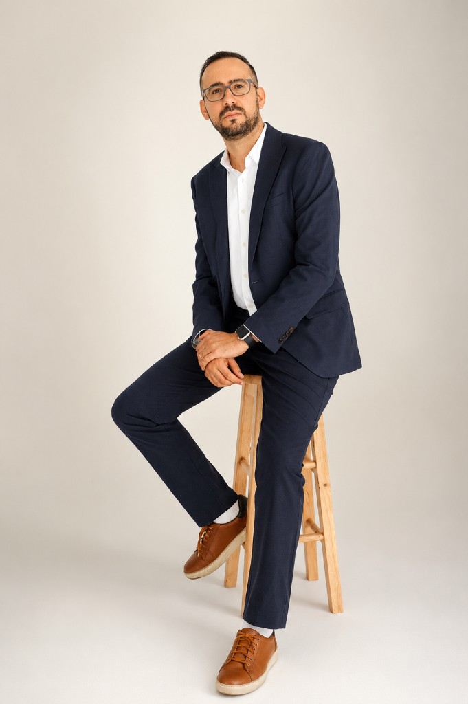 Retrato profissional de Jefferson Islan, especialista em investimentos nos Estados Unidos